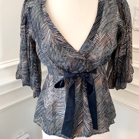 BCBG MAXAZRIA Feather Print Silk Blouse w/Ribbon - Picture 2 of 8